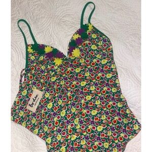 Floral swimsuit w/ floral appliqué embellishments by sweetheart bust 🌸🌼🌸